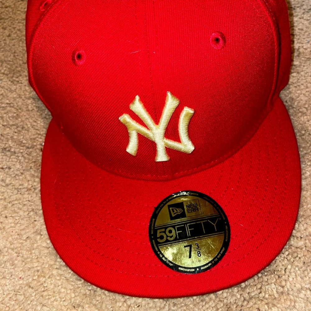 Brand New w/tags New York Yankees New Era 7 3/8 Red and Yellow Fitted 59FIFTY